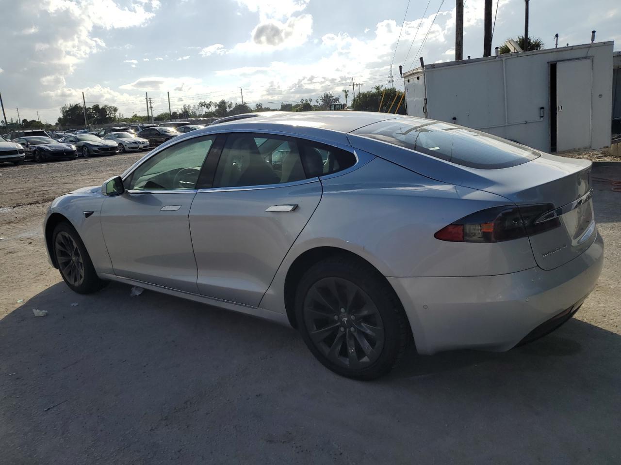 2017 Tesl Model S 75D - Фото 2