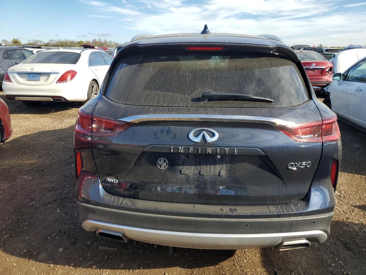 2023 Infiniti Qx50 Luxe - Image 6