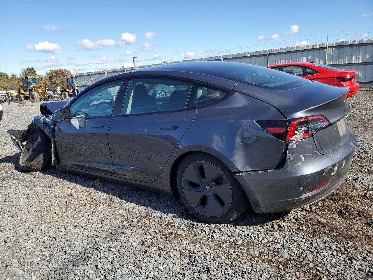 2023 Tesla Model 3 - Фото 2