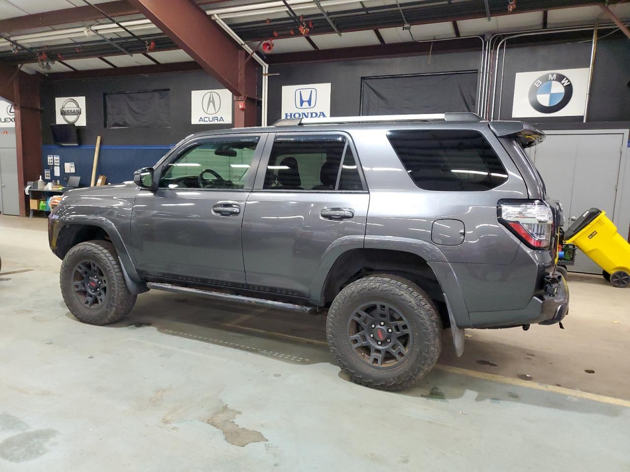 2016 Toyota 4Runner Sr5/Sr5 Premium - Фото 2