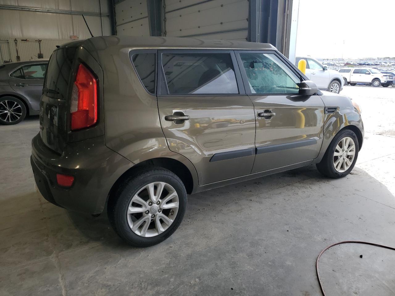 2012 Kia Soul + - Image 3