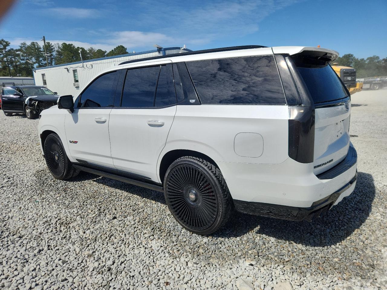 2023 Cadillac Escalade V Sport - Image 2