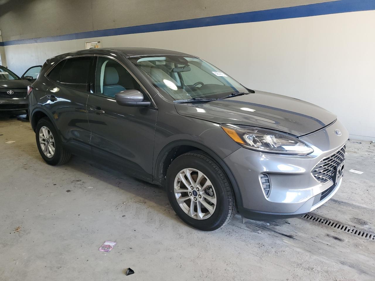 2021 Ford Escape Se - Фото 4