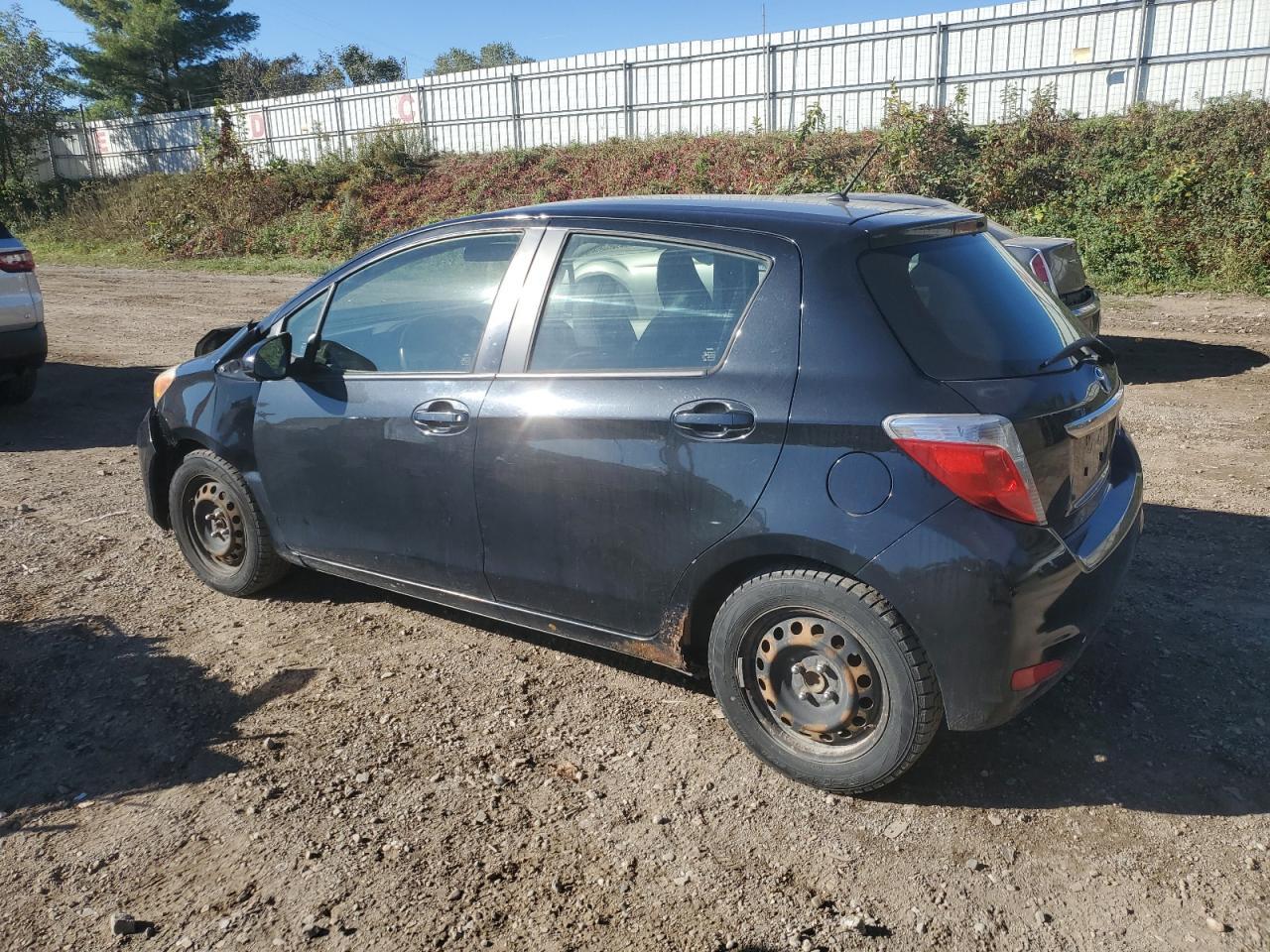 2013 Toyota Yaris - Фото 2