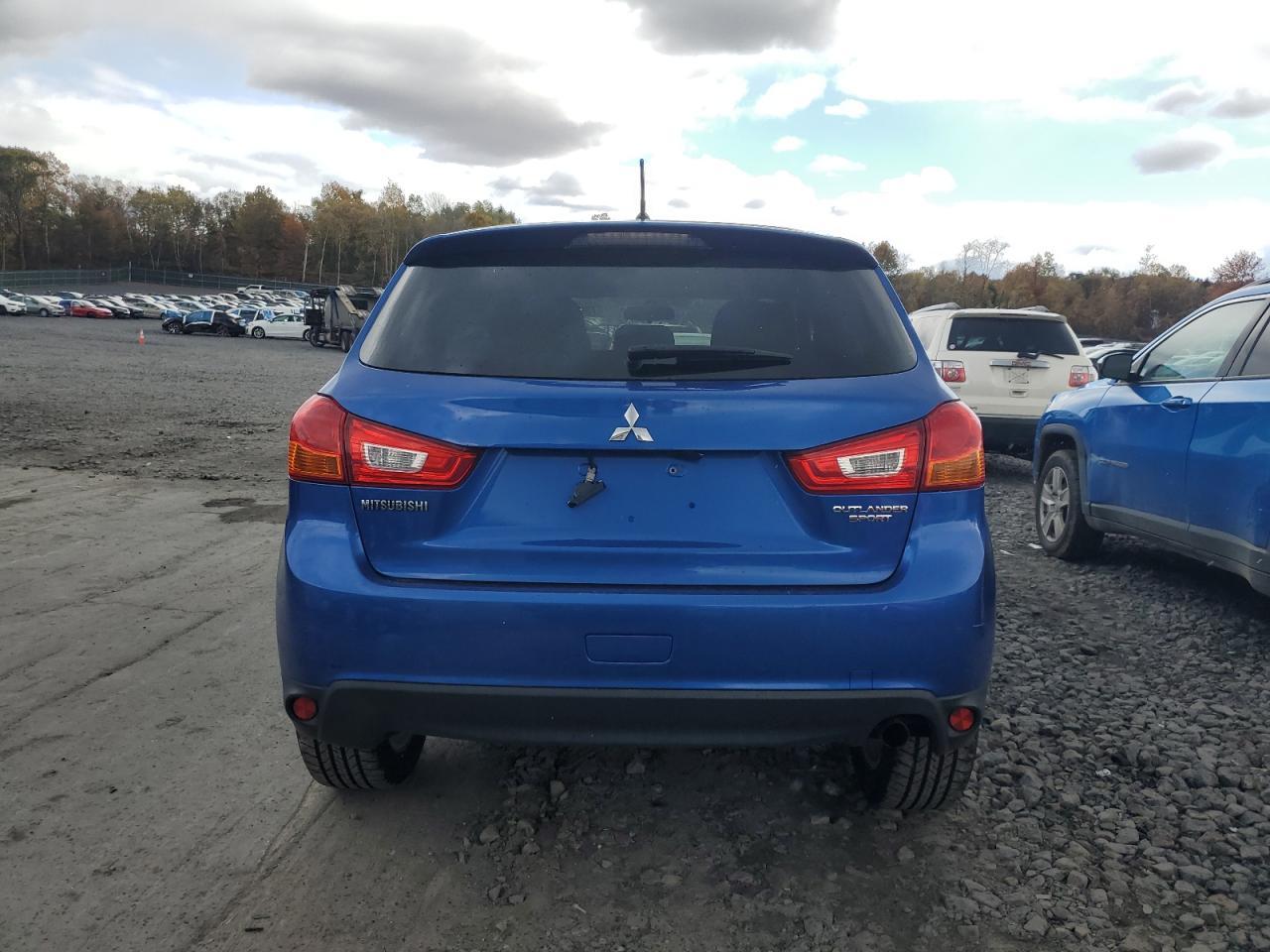 2015 Mitsubishi Outlander Sport Es - Image 6
