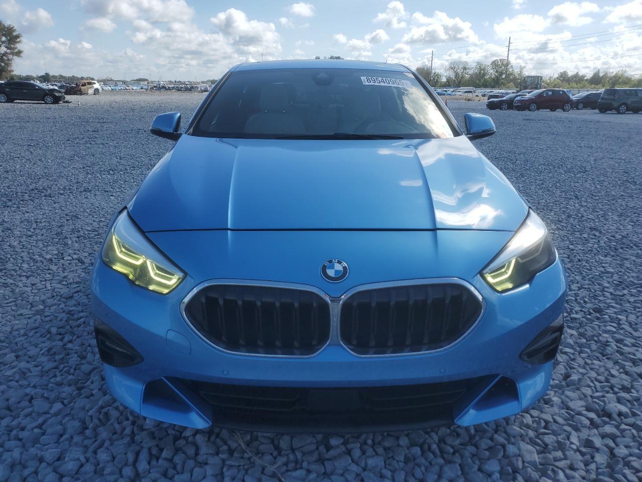 2021 BMW 228Xi - Фото 5