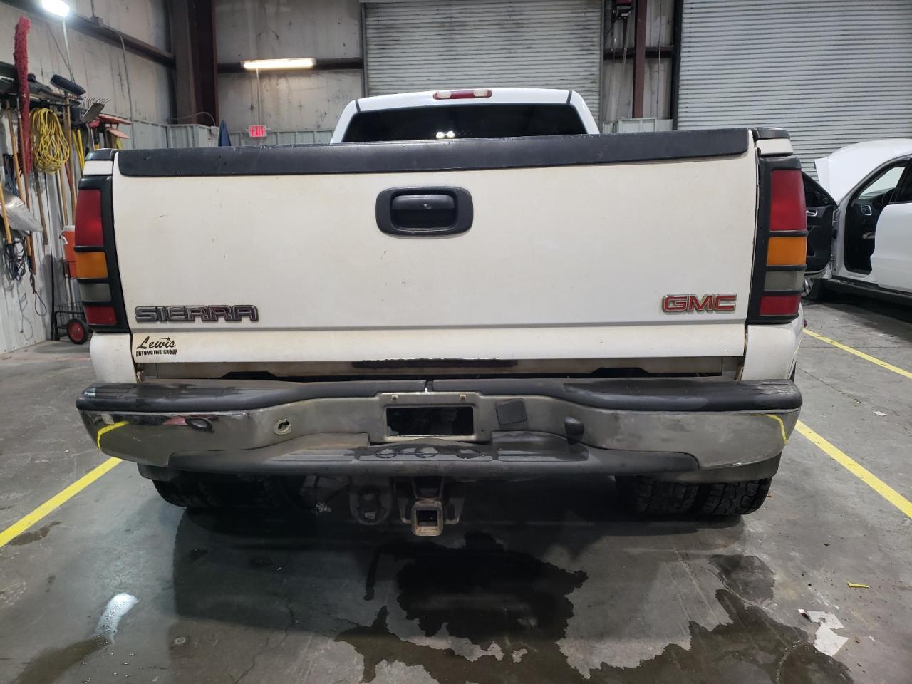 2004 GMC New Sierra K3500 - Фото 6