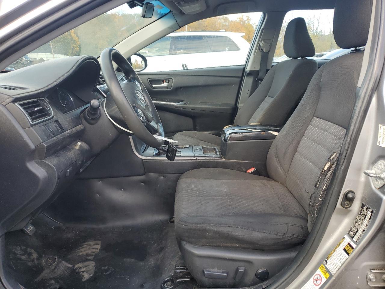 2015 Toyota Camry Hybrid - Image 7