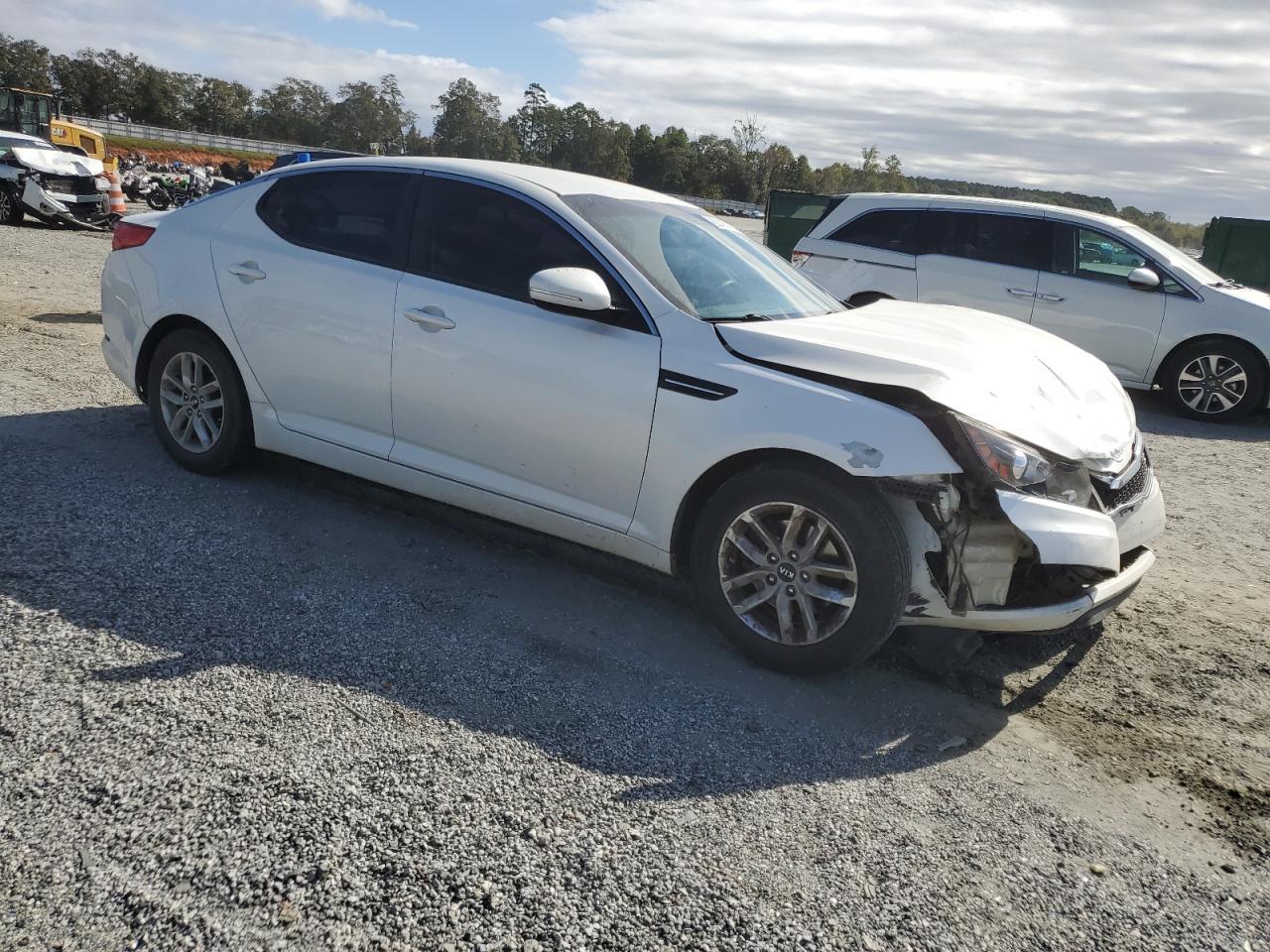 2011 Kia Optima Lx - Image 4