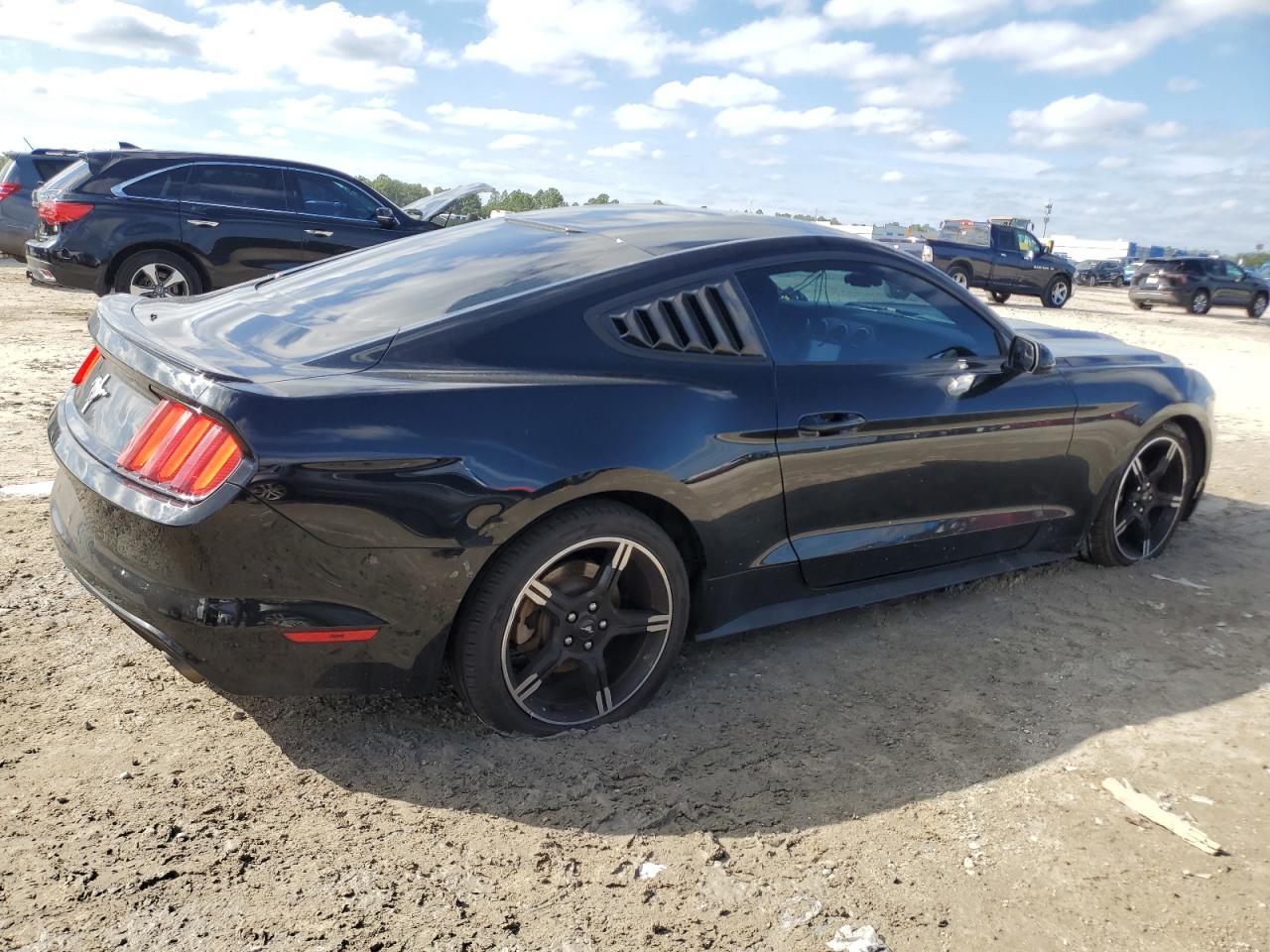 2016 Ford Mustang - Фото 3