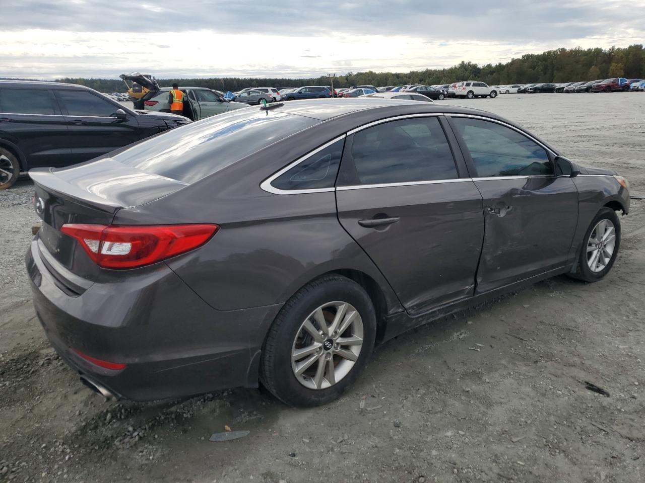 2017 Hyundai Sonata Se - Фото 3