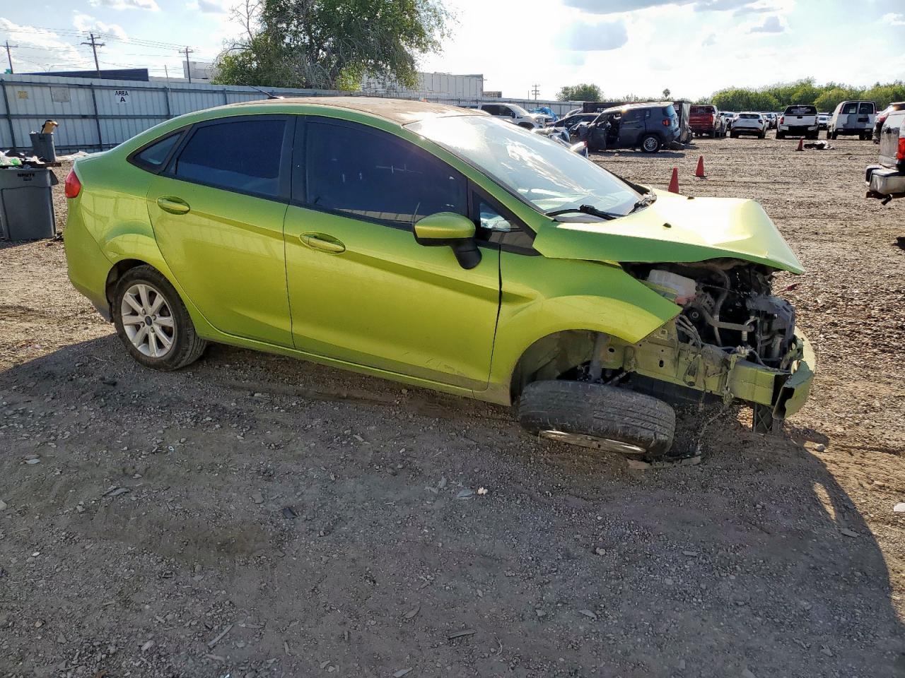 2011 Ford Fiesta Se - Фото 4