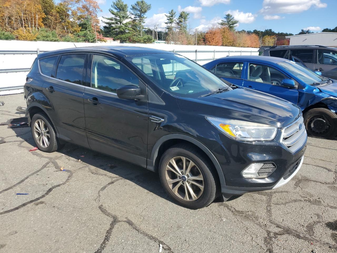2017 Ford Escape Se - Фото 4