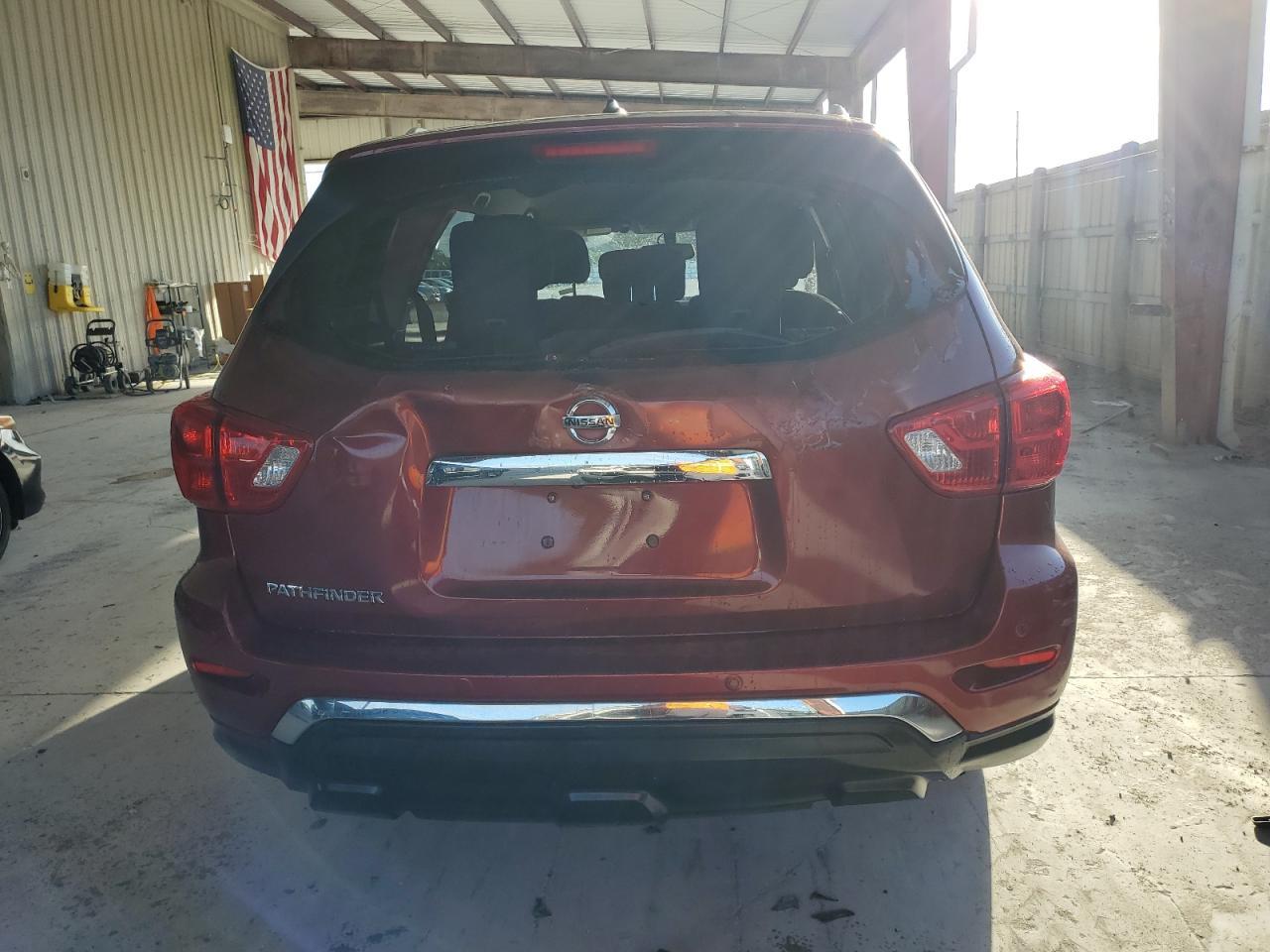 2017 Nissan Pathfinder S - Image 6