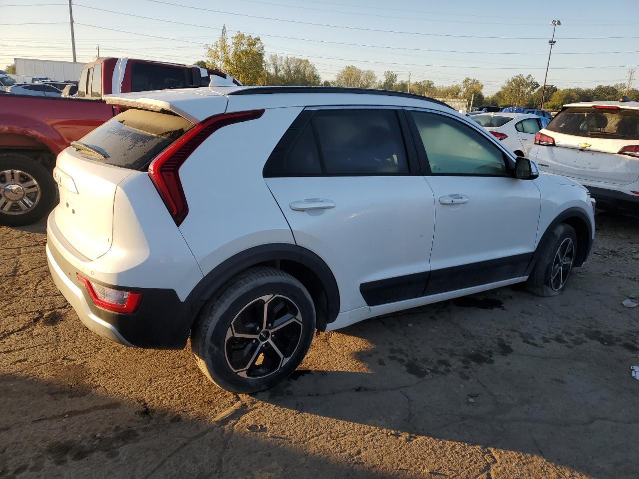 2023 Kia Niro Ex - Фото 3