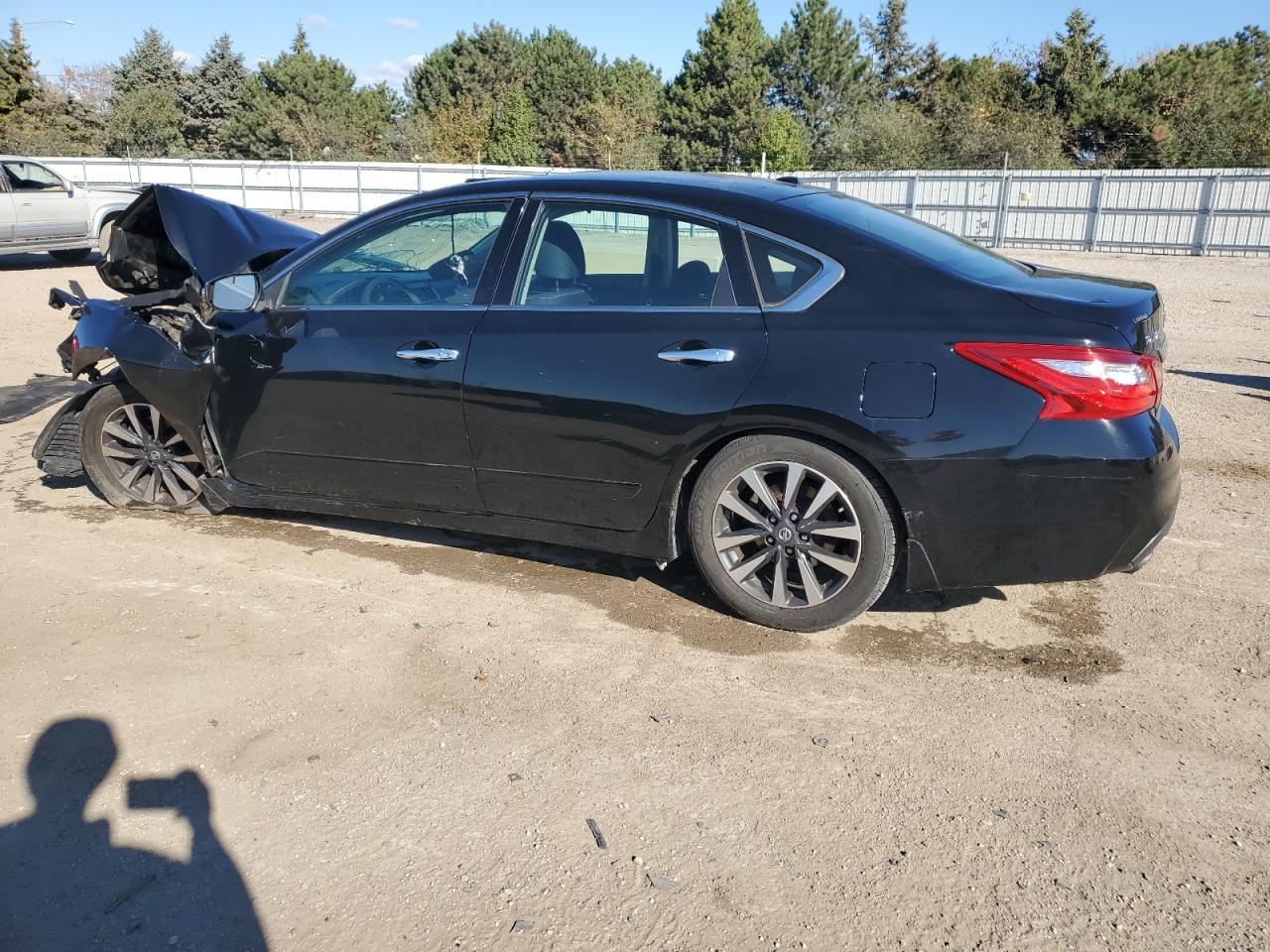 2016 Nissan Altima 2.5 - Фото 2