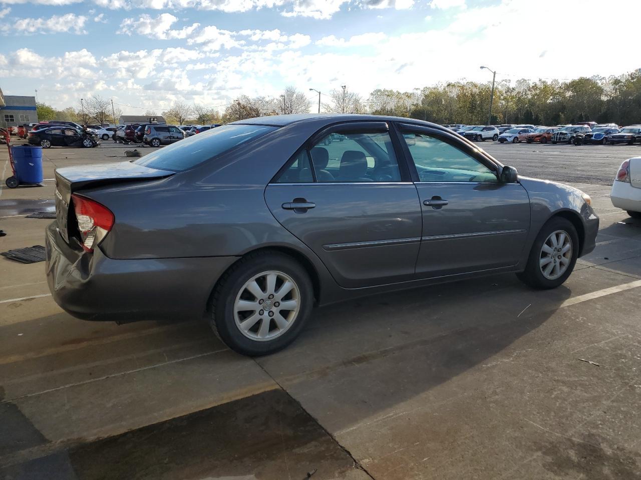 2004 Toyota Camry Le - Image 3