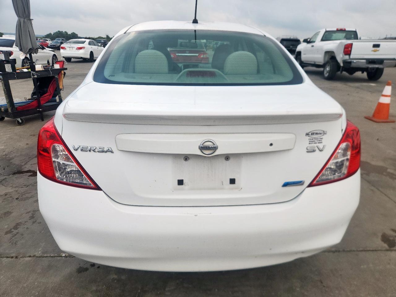 2012 Nissan Versa S - Фото 6