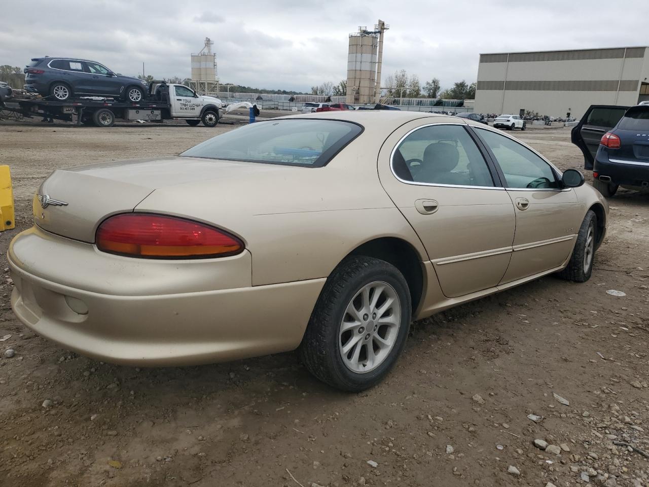 2001 Chrysler Lhs - Image 3