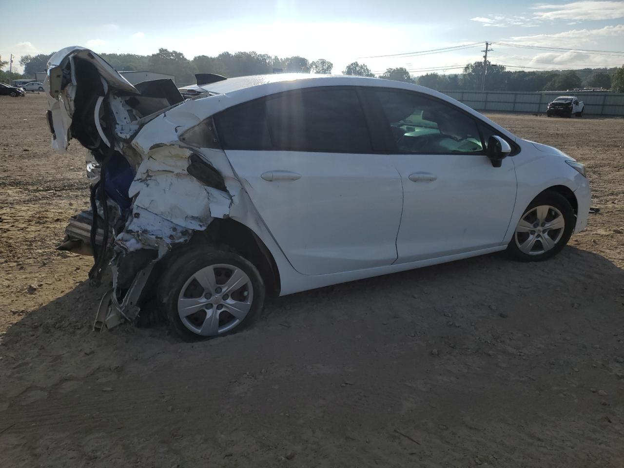 2017 Chevrolet Cruze Ls - Image 3