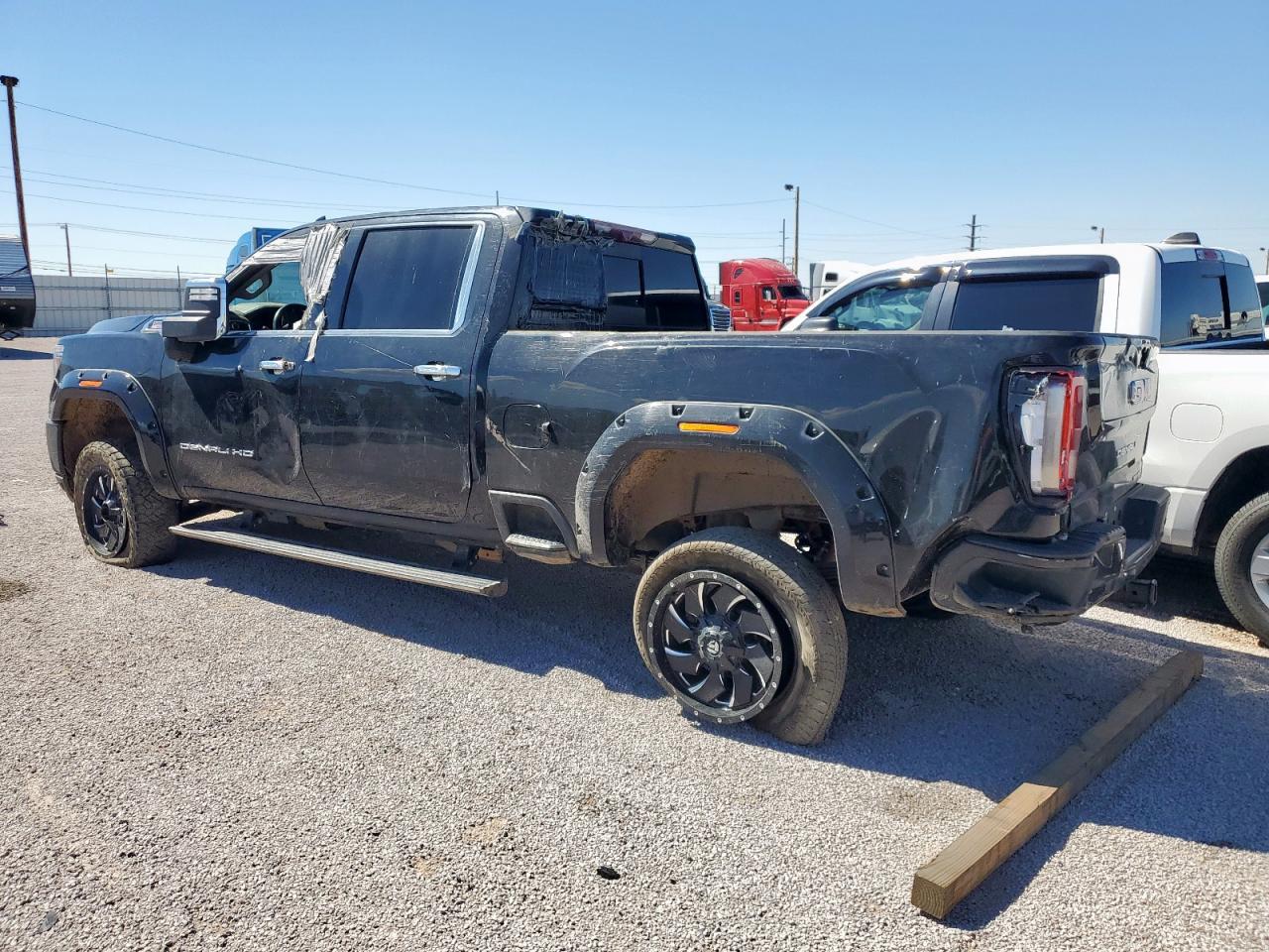 2021 GMC Sierra K2500 Denali - Image 2