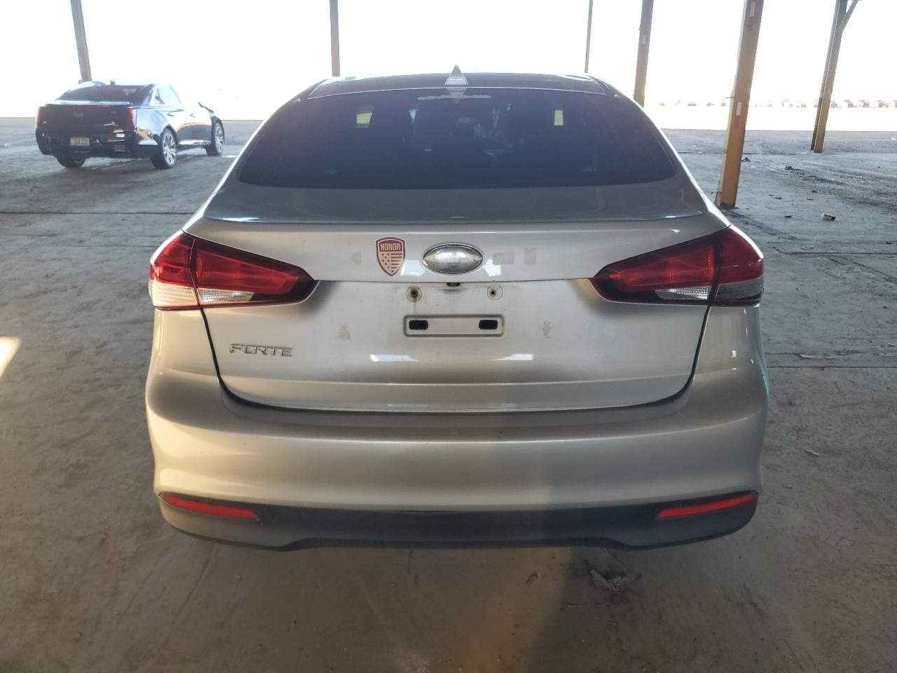 2018 Kia Forte Lx - Image 6