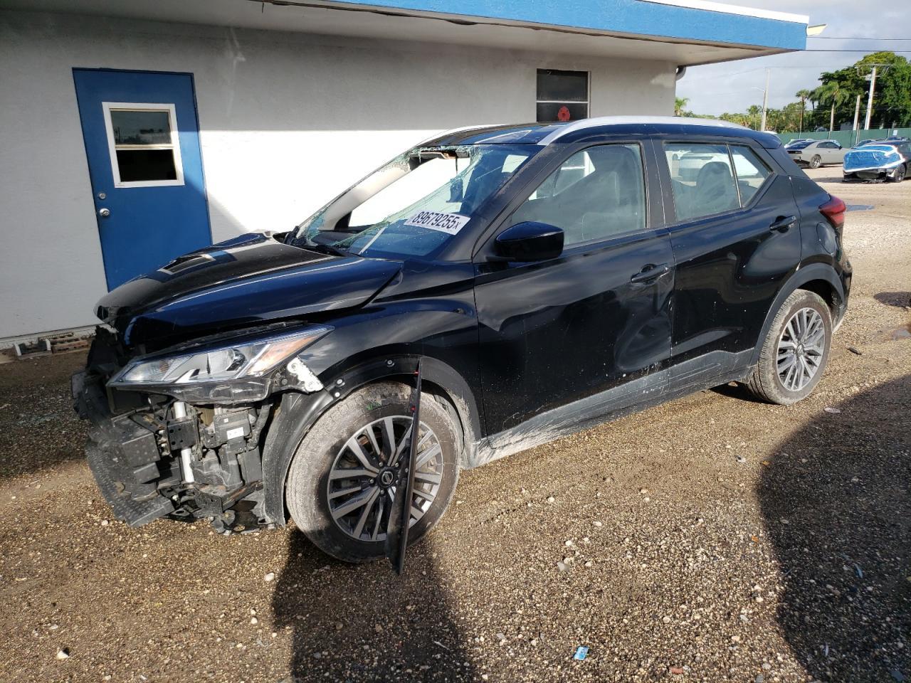 2021 Nissan Kicks Sv