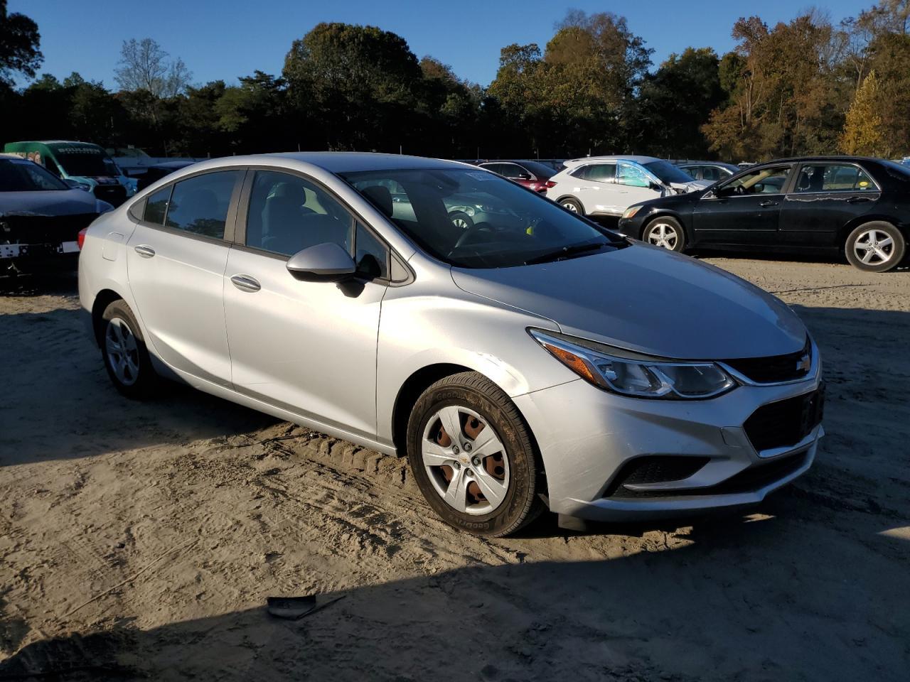 2018 Chevrolet Cruze Ls - Фото 4