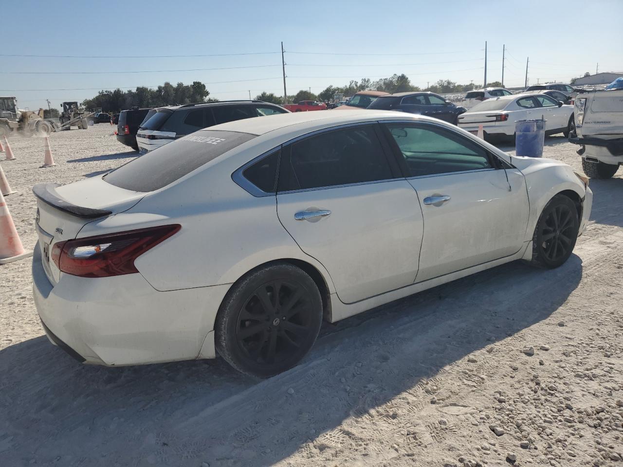 2017 Nissan Altima 2.5 - Фото 3