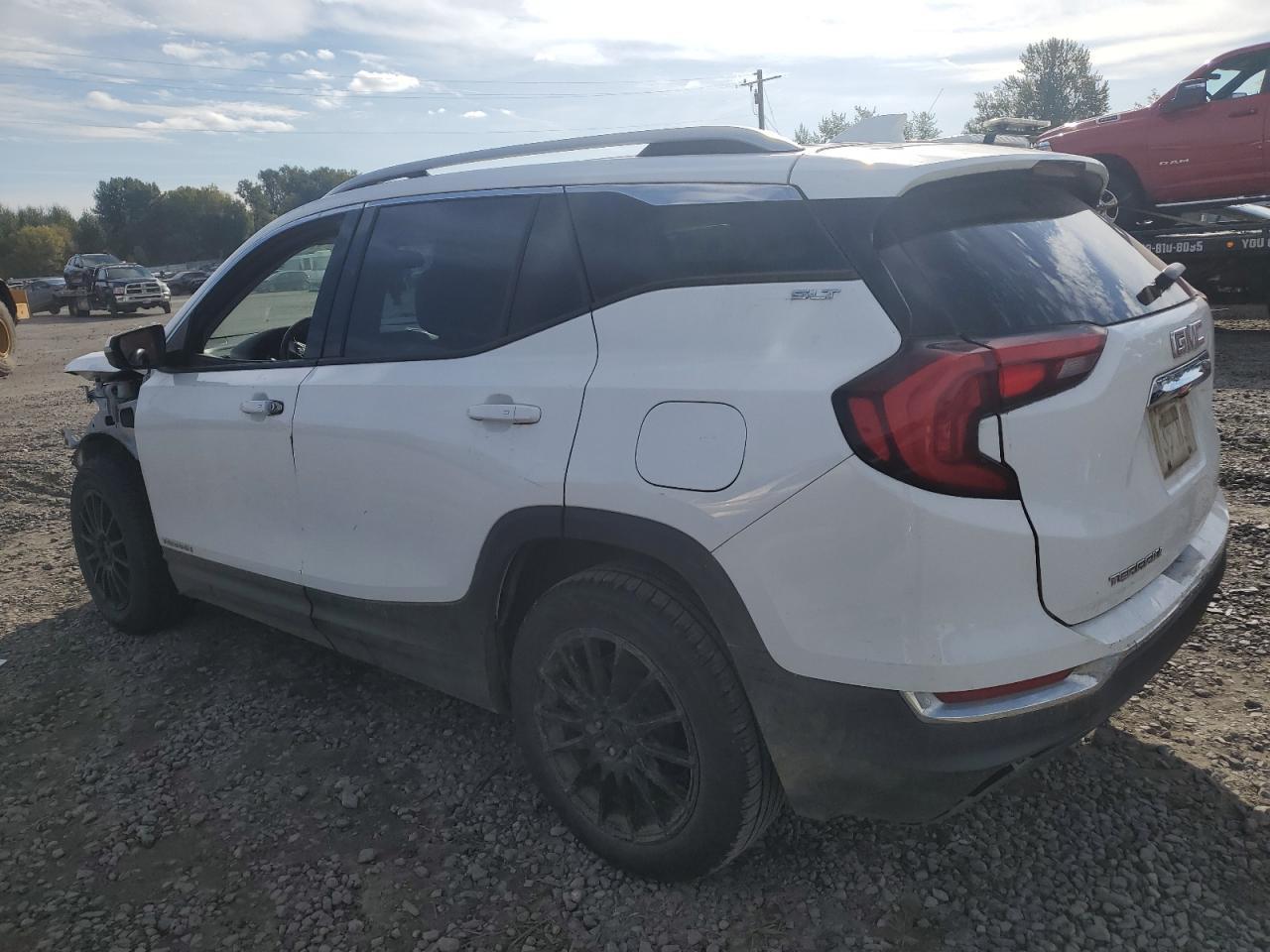 2019 GMC Terrain Slt - Image 2