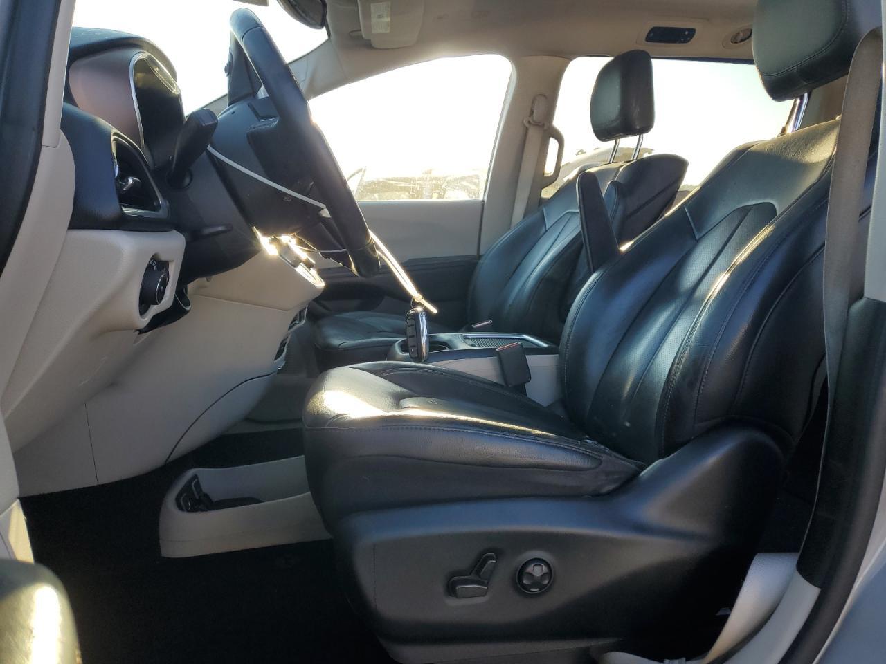 2018 Chrysler Pacifica Touring L Plus - Фото 7