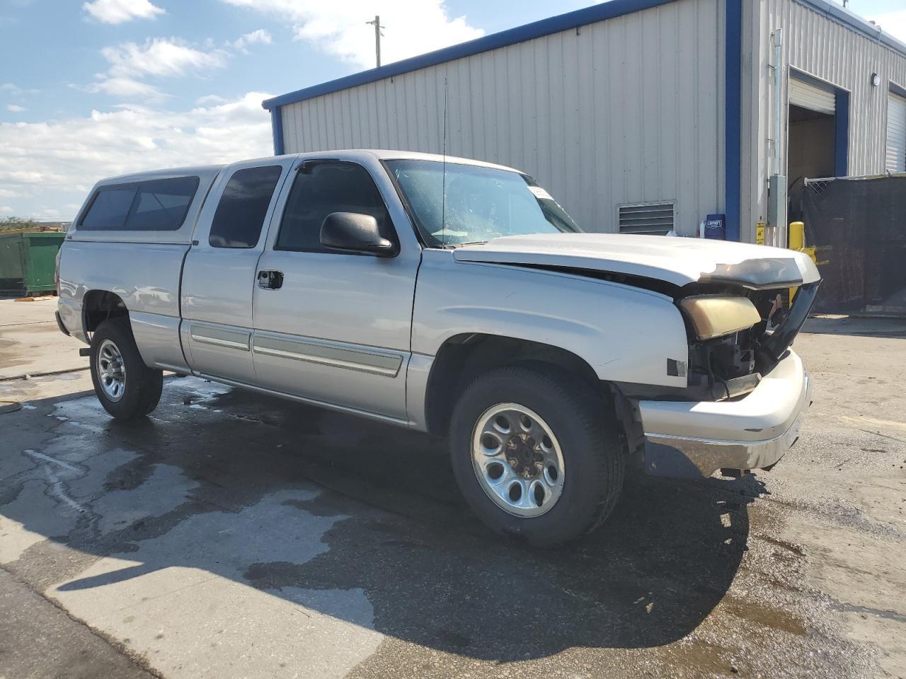 2006 Chevrolet Silverado C1500 - Image 4