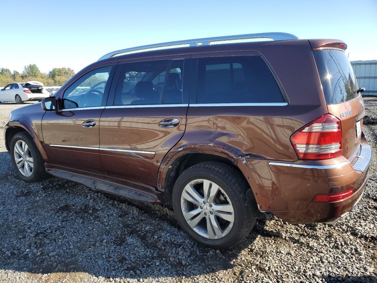 2009 Mercedes-Benz Gl 550 4Matic - Image 2
