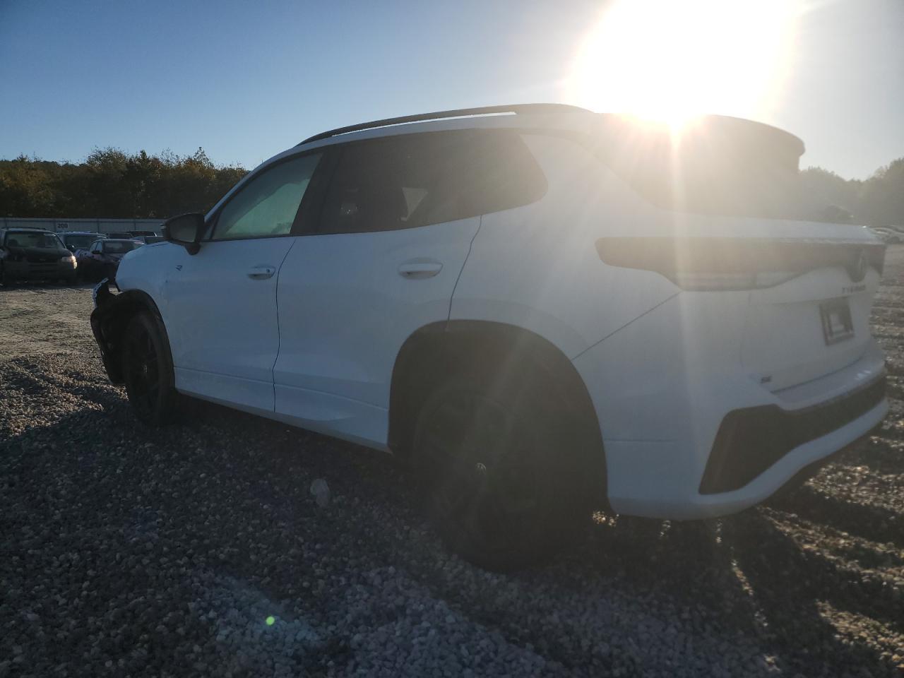 2025 Volkswagen Tiguan Se R-Line Black - Фото 2