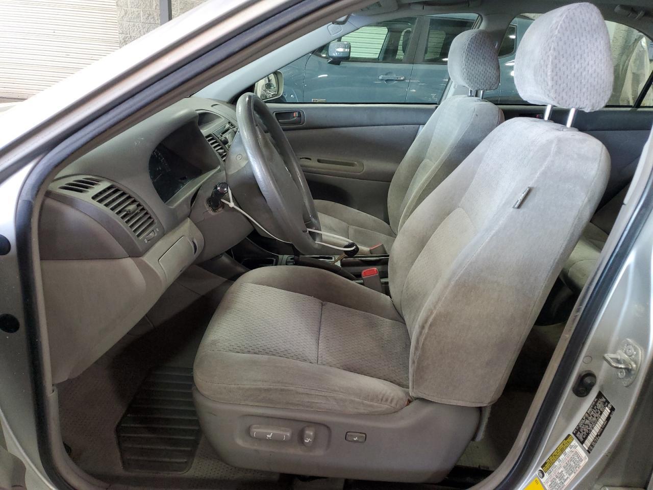 2004 Toyota Camry Le - Фото 7