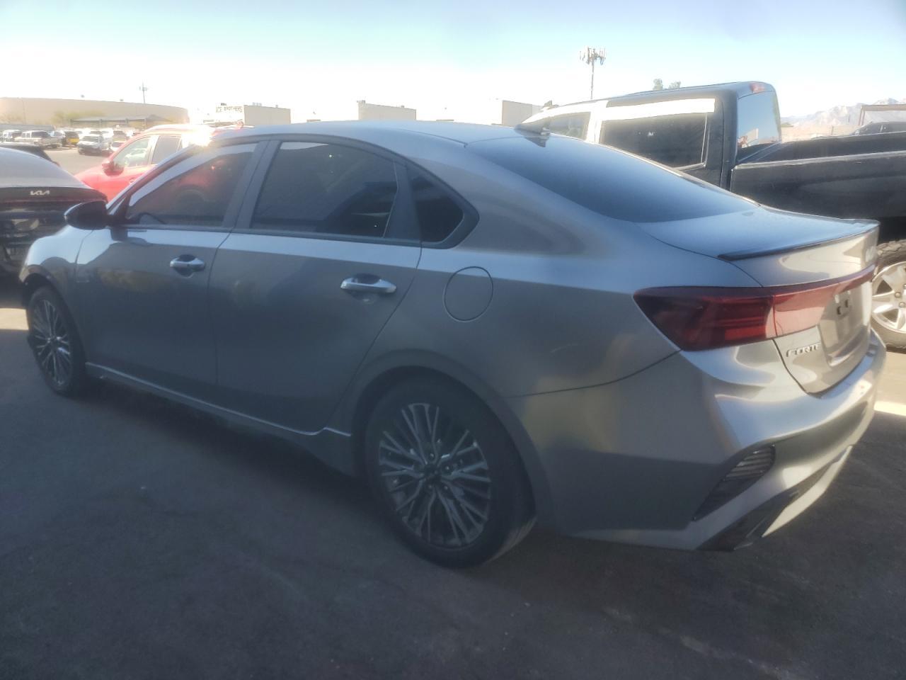 2024 Kia Forte Gt Line - Фото 2