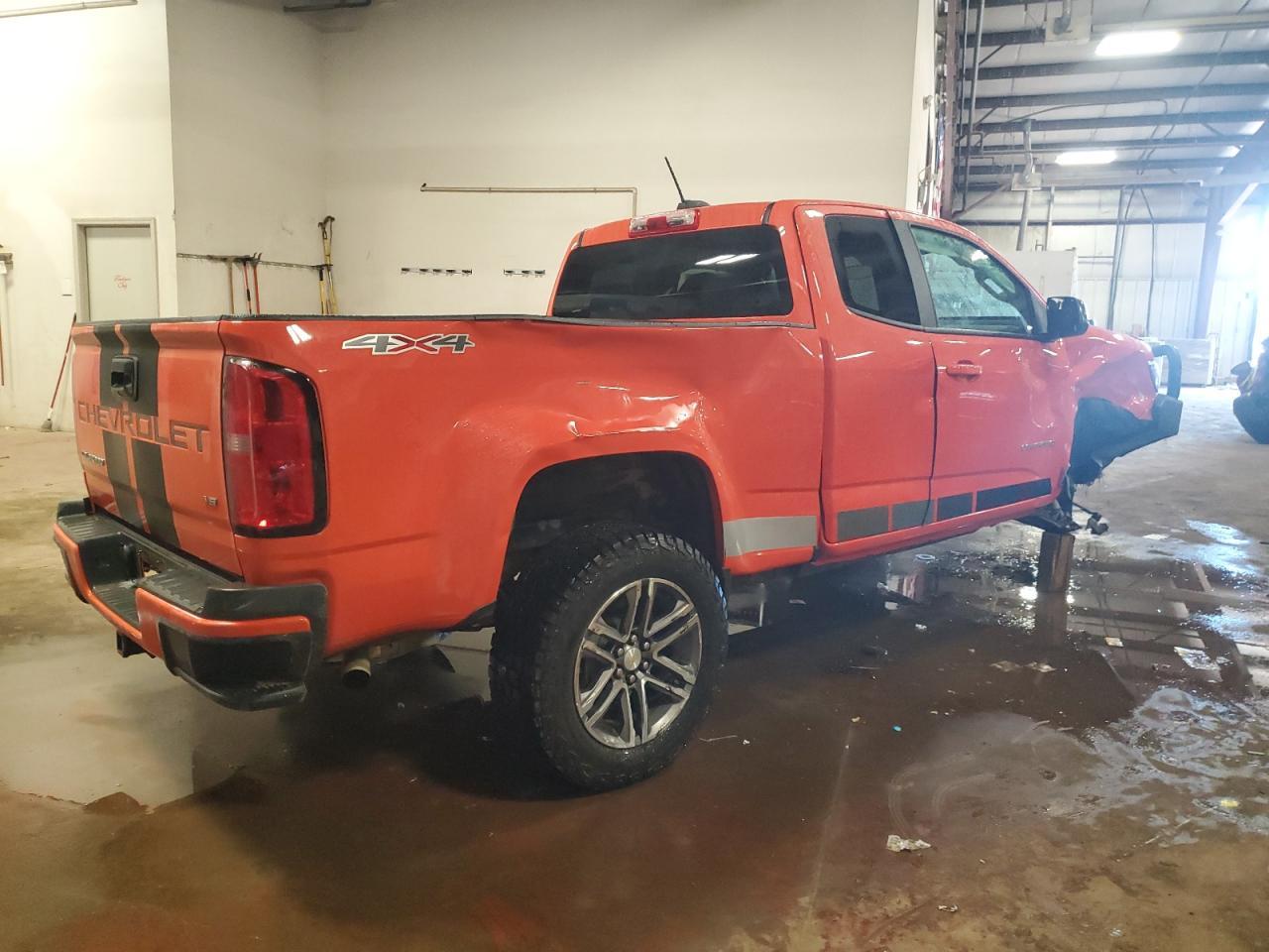 2022 Chevrolet Colorado - Image 3