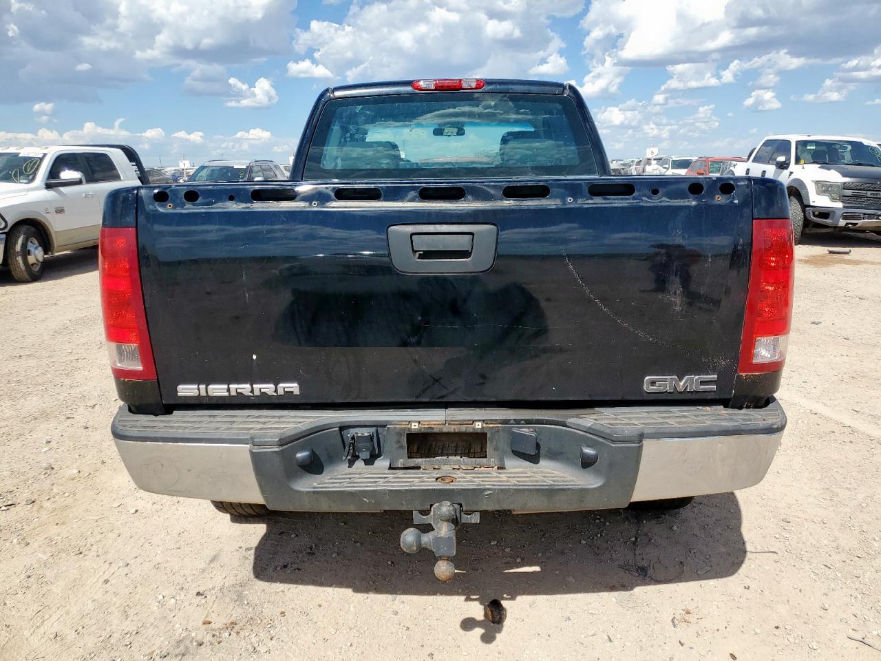 2011 GMC Sierra - Image 6