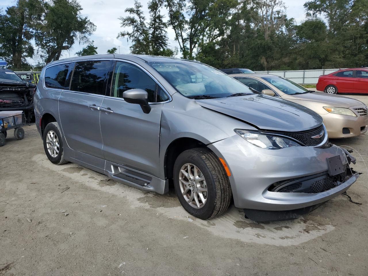 2021 Chrysler Voyager Lx - Фото 4