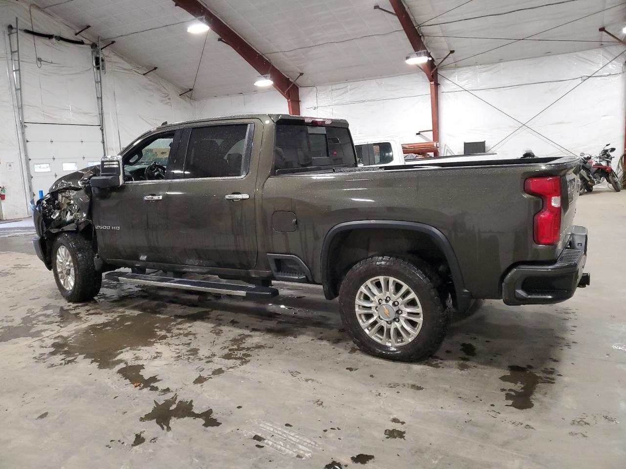 2023 Chevrolet Silverado K2500 High Country - Фото 2