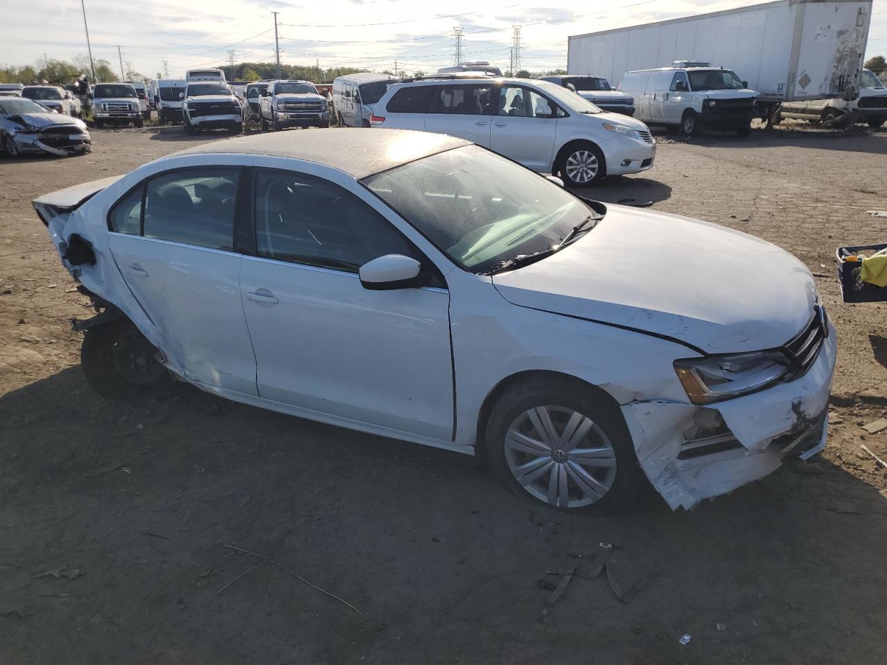 2017 Volkswagen Jetta S - Фото 4