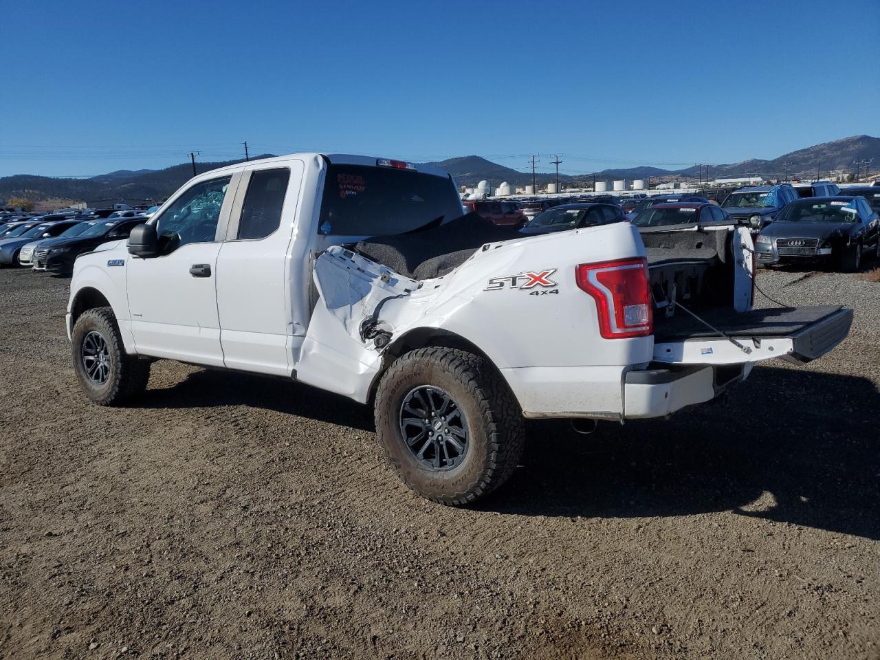 2017 Ford F150 Super Cab - Фото 2