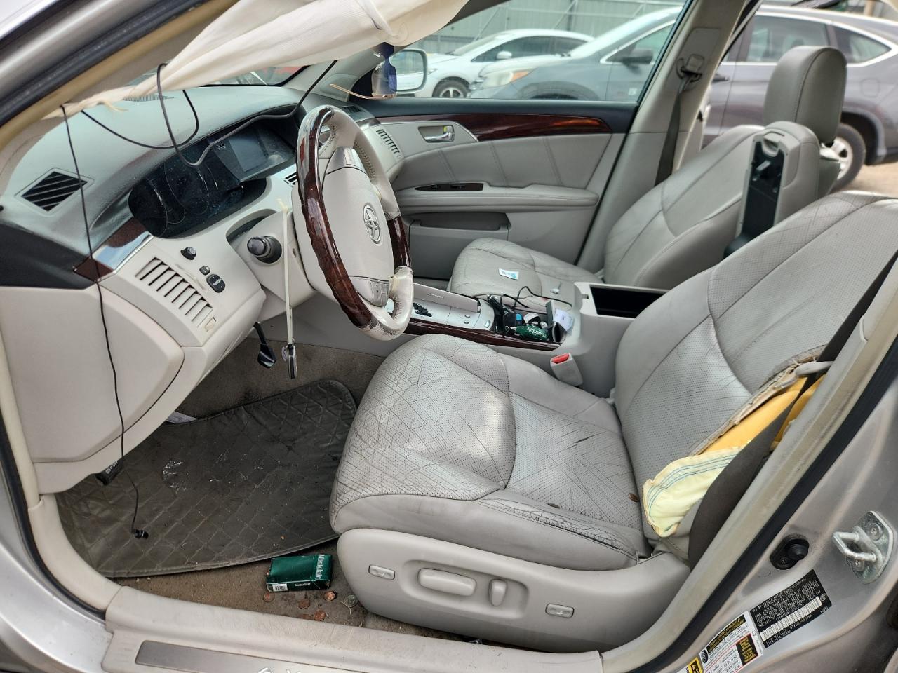 2010 Toyota Avalon Xl - Image 7