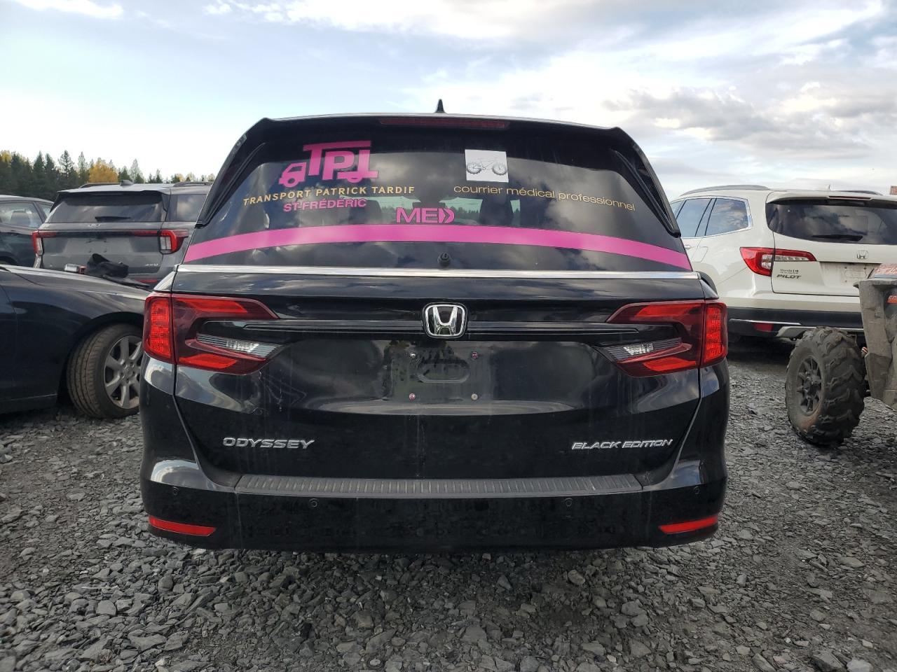 2023 Honda Odyssey Black Edition - Image 6