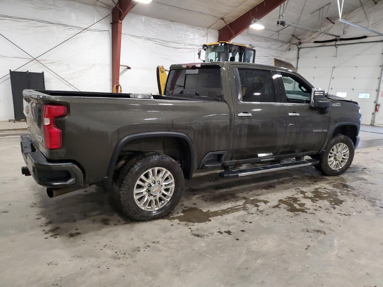 2023 Chevrolet Silverado K2500 High Country - Фото 3