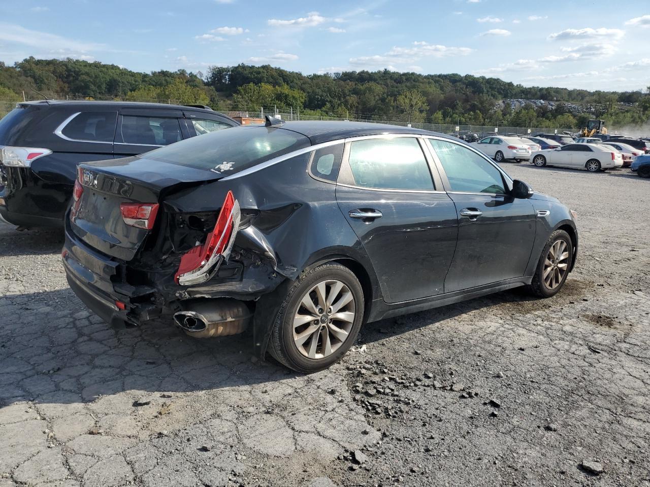 2017 Kia Optima Lx - Фото 3