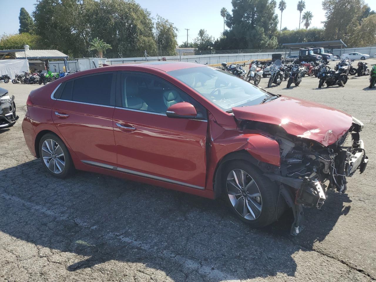 2019 Hyundai Ioniq Limited - Image 4