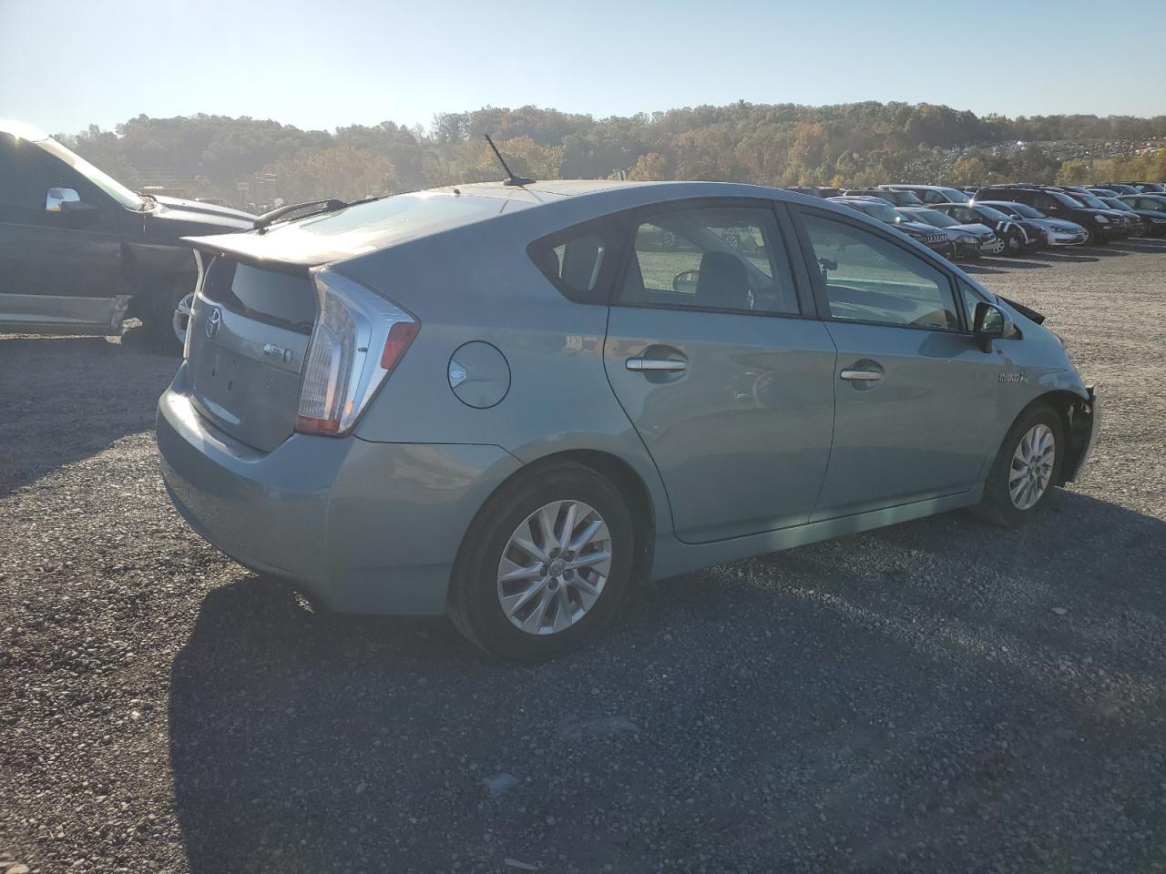 2012 Toyota Prius Plug-In - Image 3