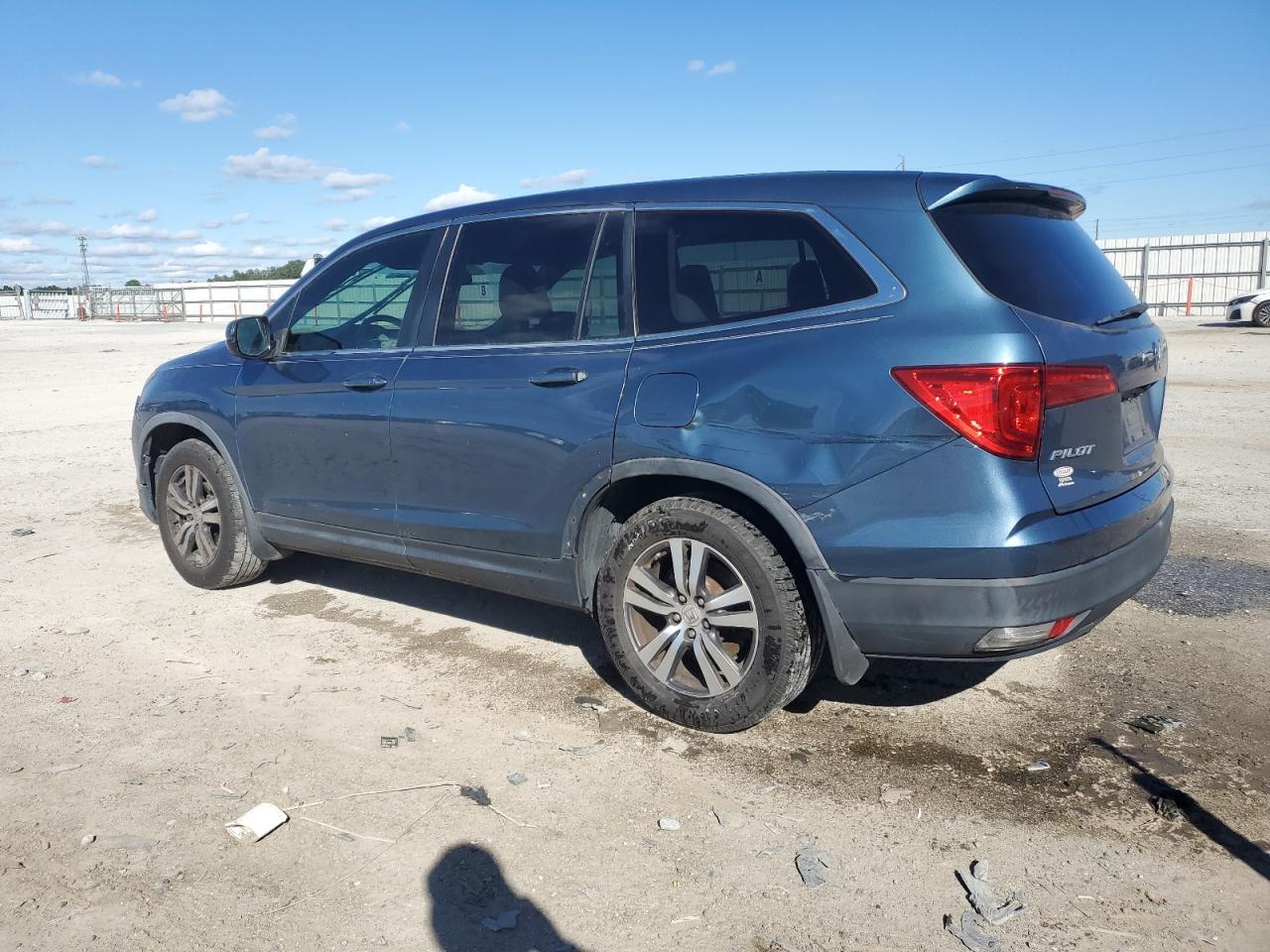 2016 Honda Pilot Exln - Image 2