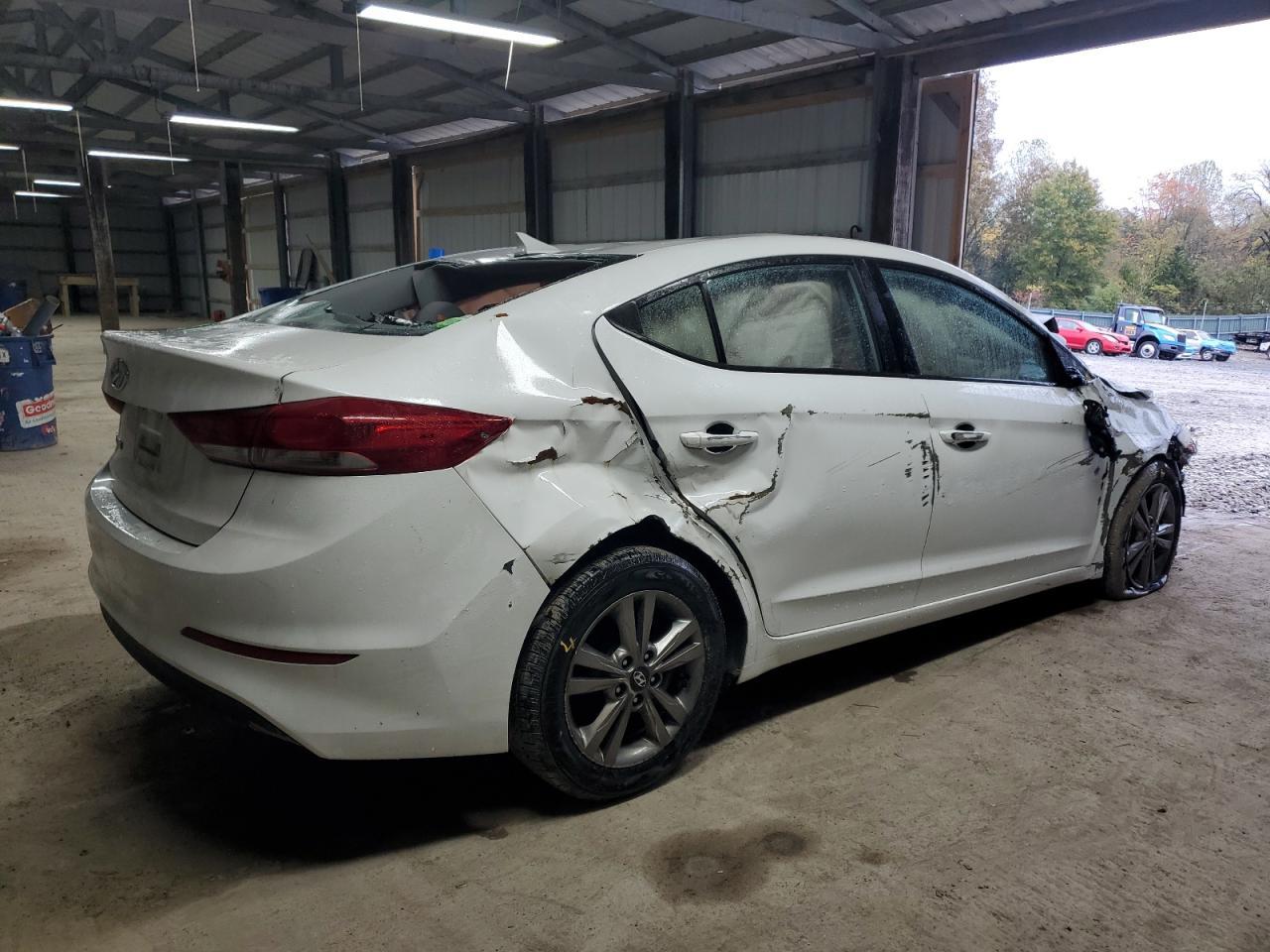 2017 Hyundai Elantra Se - Image 3